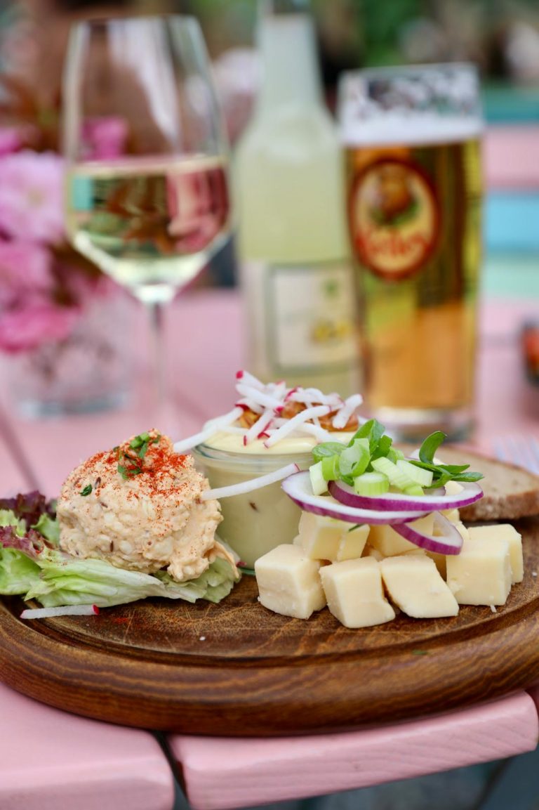 kuechenkarawane-kaeseplatte